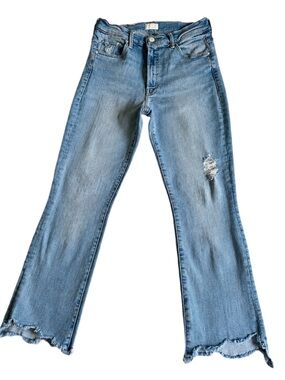 Light Wash Distressed Women’s Jeans